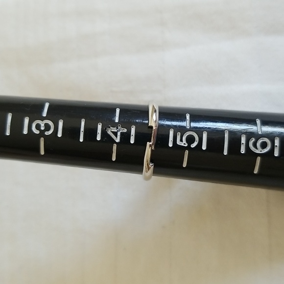 Hello Kitty Silver Rhinestone Ring - Picture 5 of 5